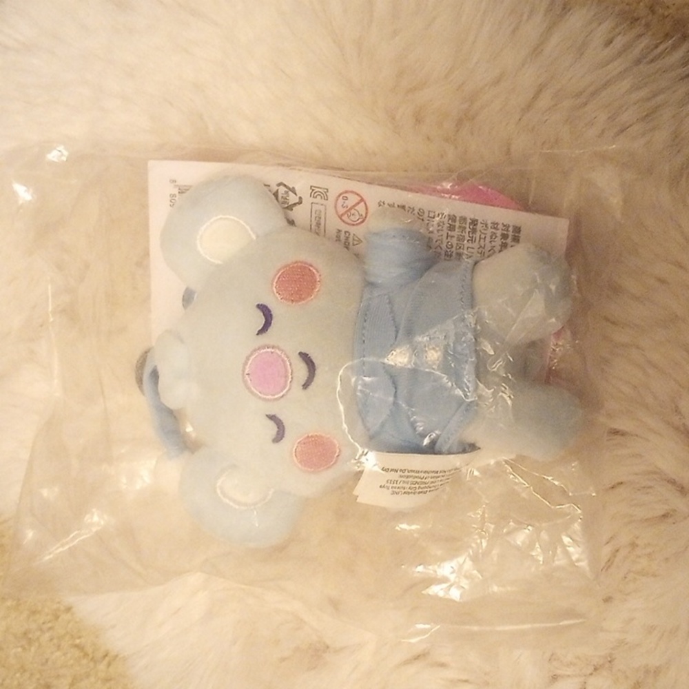 BT21 koya plush keychain